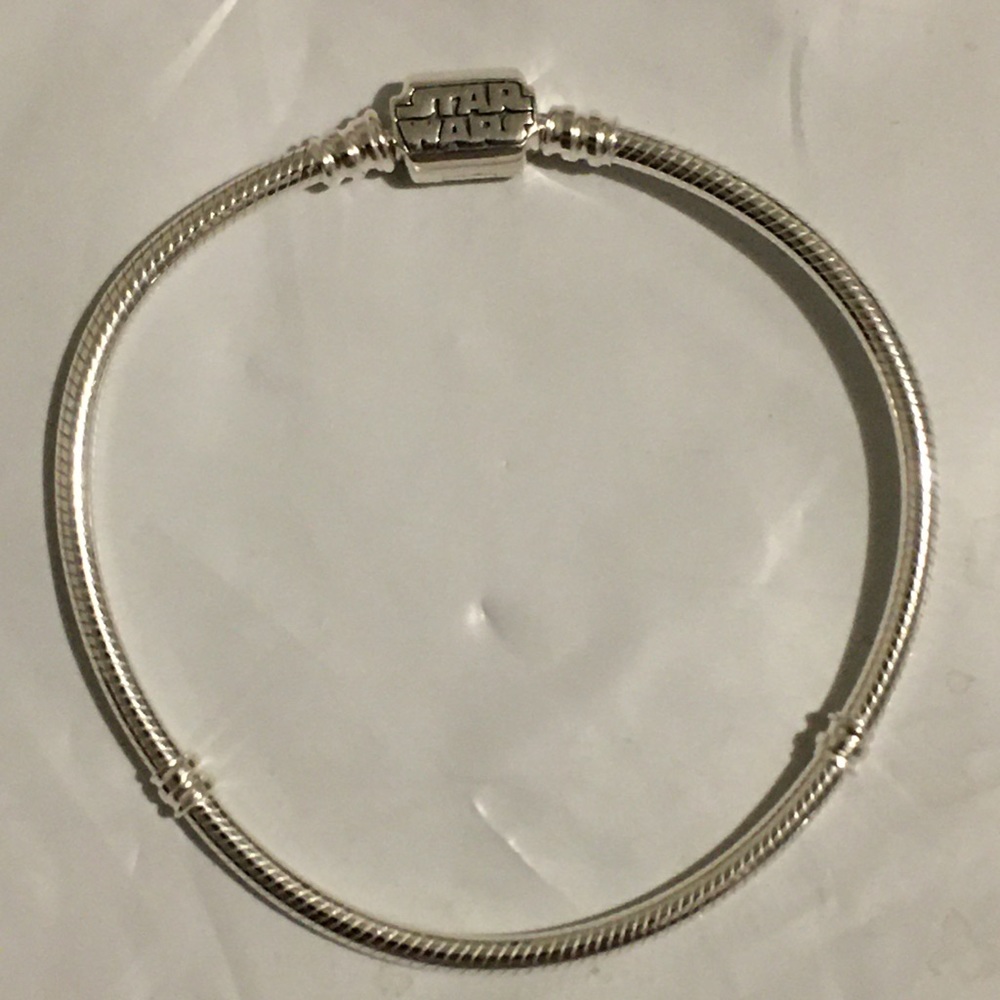 New Pandora Star Wars 7.9 bracelet